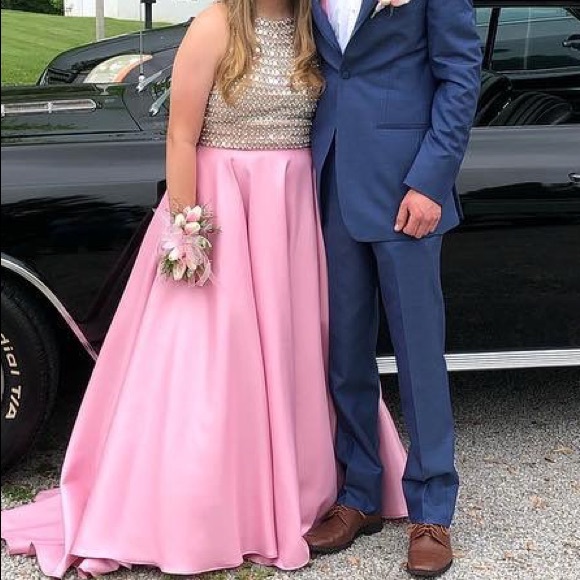 Prom Dress - Picture 2 of 5